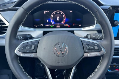 2026 Volkswagen Taos SE