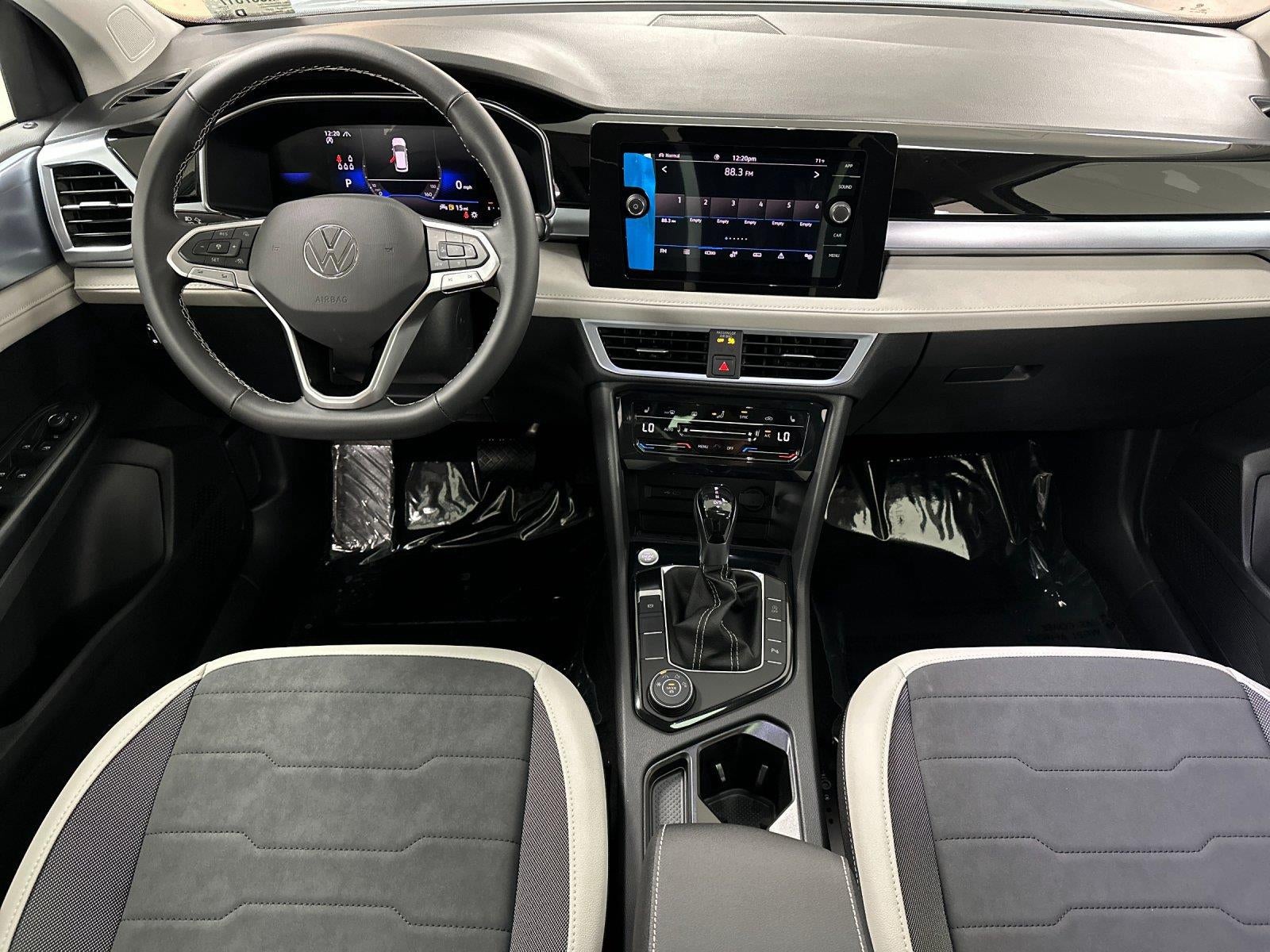 2027 Volkswagen Taos SE
