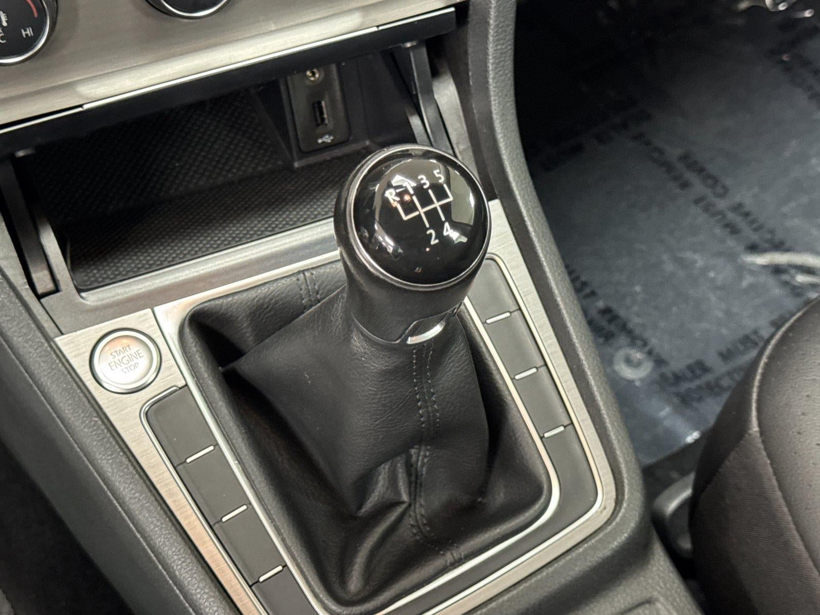 2017 Volkswagen Golf S