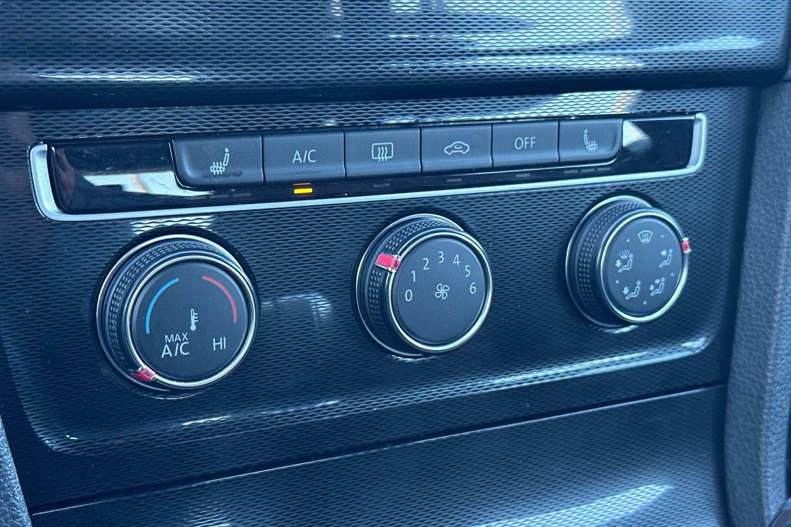 2016 Volkswagen Golf GTI S