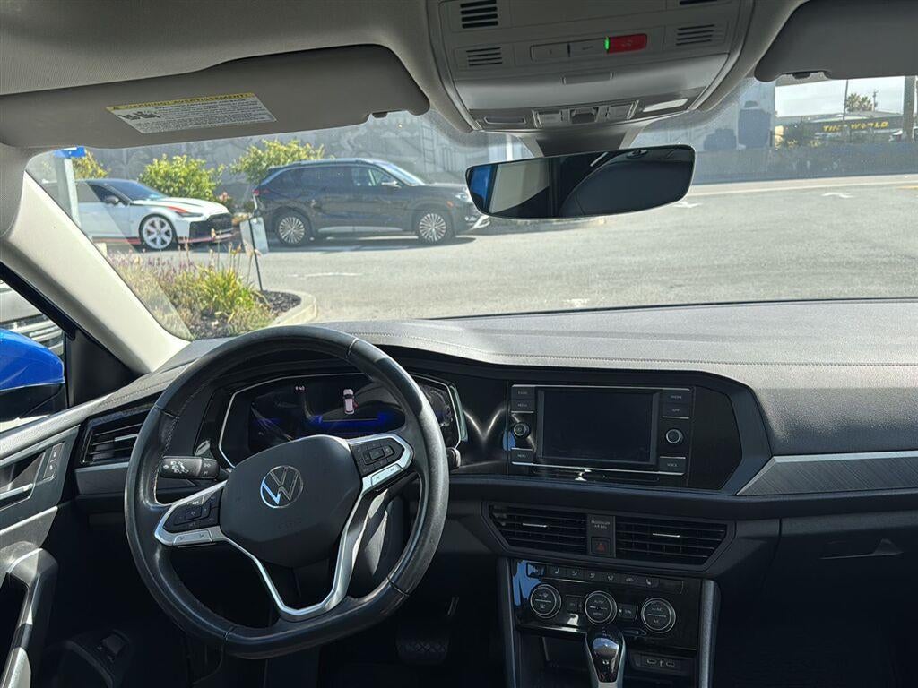 2023 Volkswagen Jetta SE