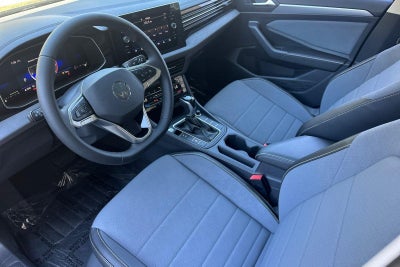 2025 Volkswagen Jetta SE