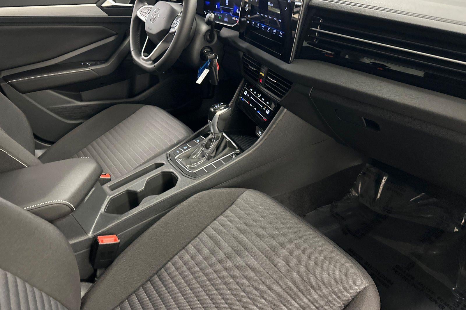 2025 Volkswagen Jetta SE