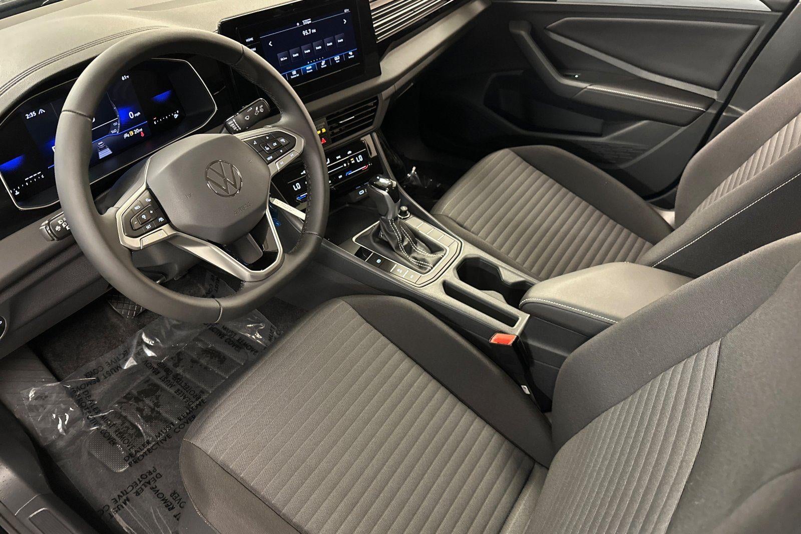 2025 Volkswagen Jetta SE