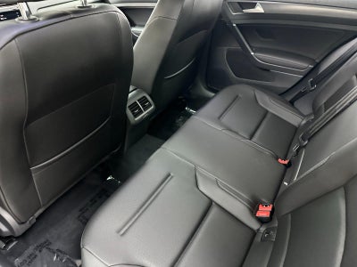 2018 Volkswagen Golf SportWagen SE