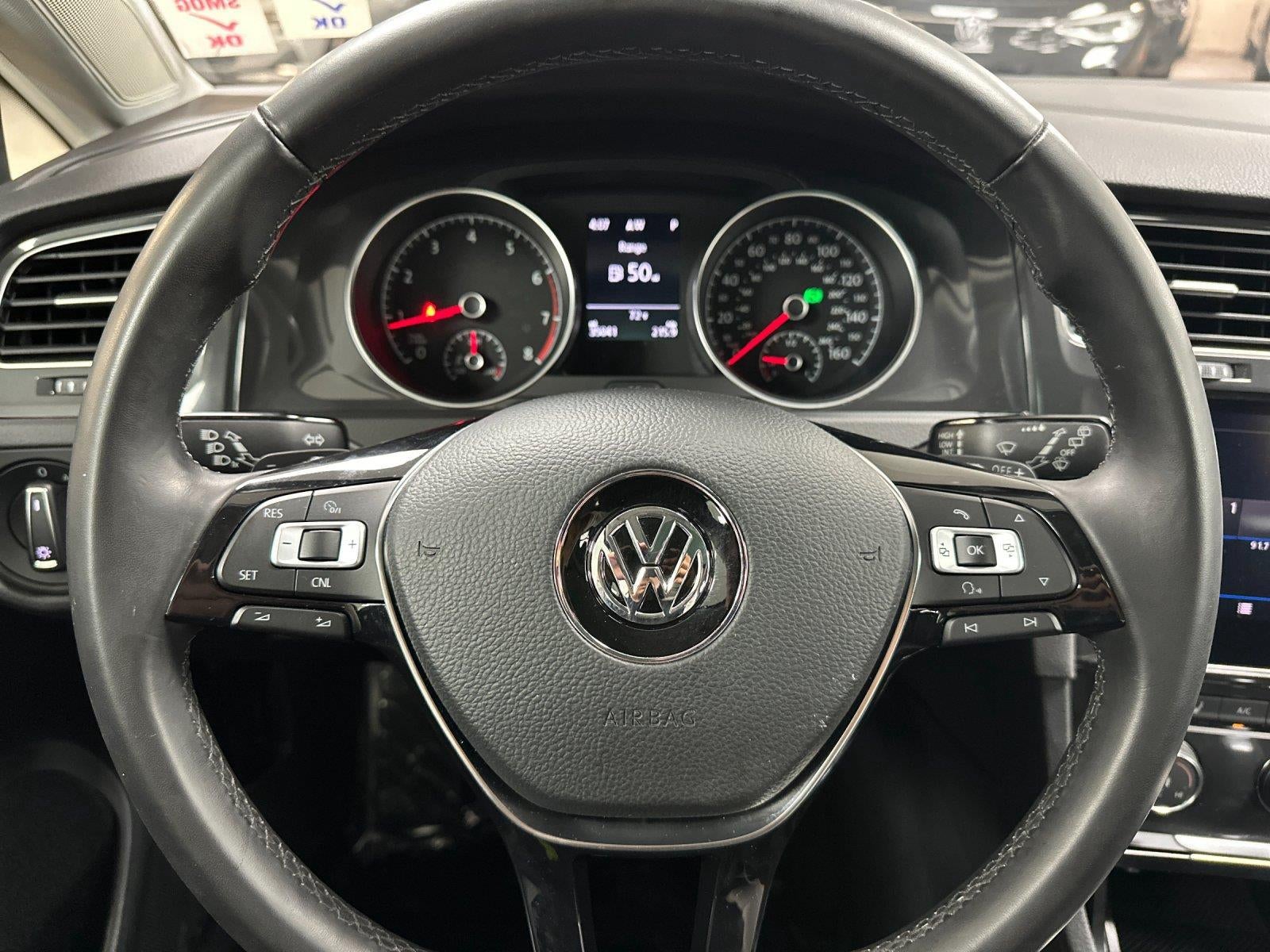 2018 Volkswagen Golf SportWagen SE