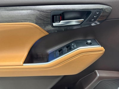 2022 Toyota Highlander Platinum