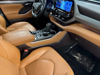 2022 Toyota Highlander Platinum