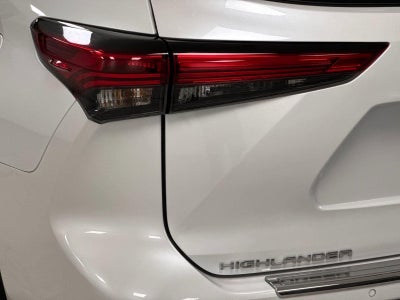 2022 Toyota Highlander Platinum
