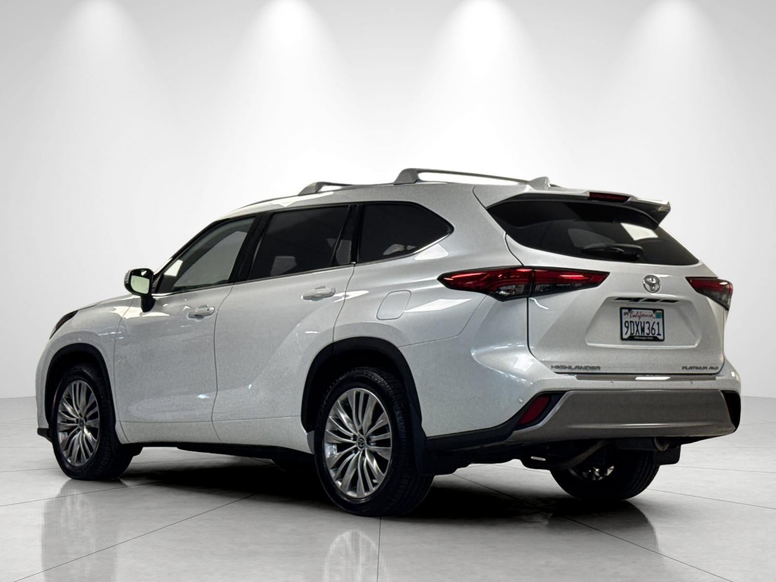 2022 Toyota Highlander Platinum