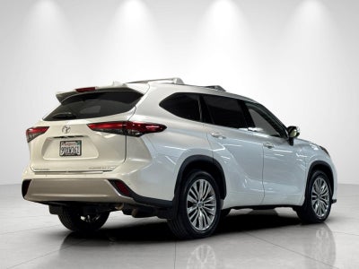 2022 Toyota Highlander Platinum