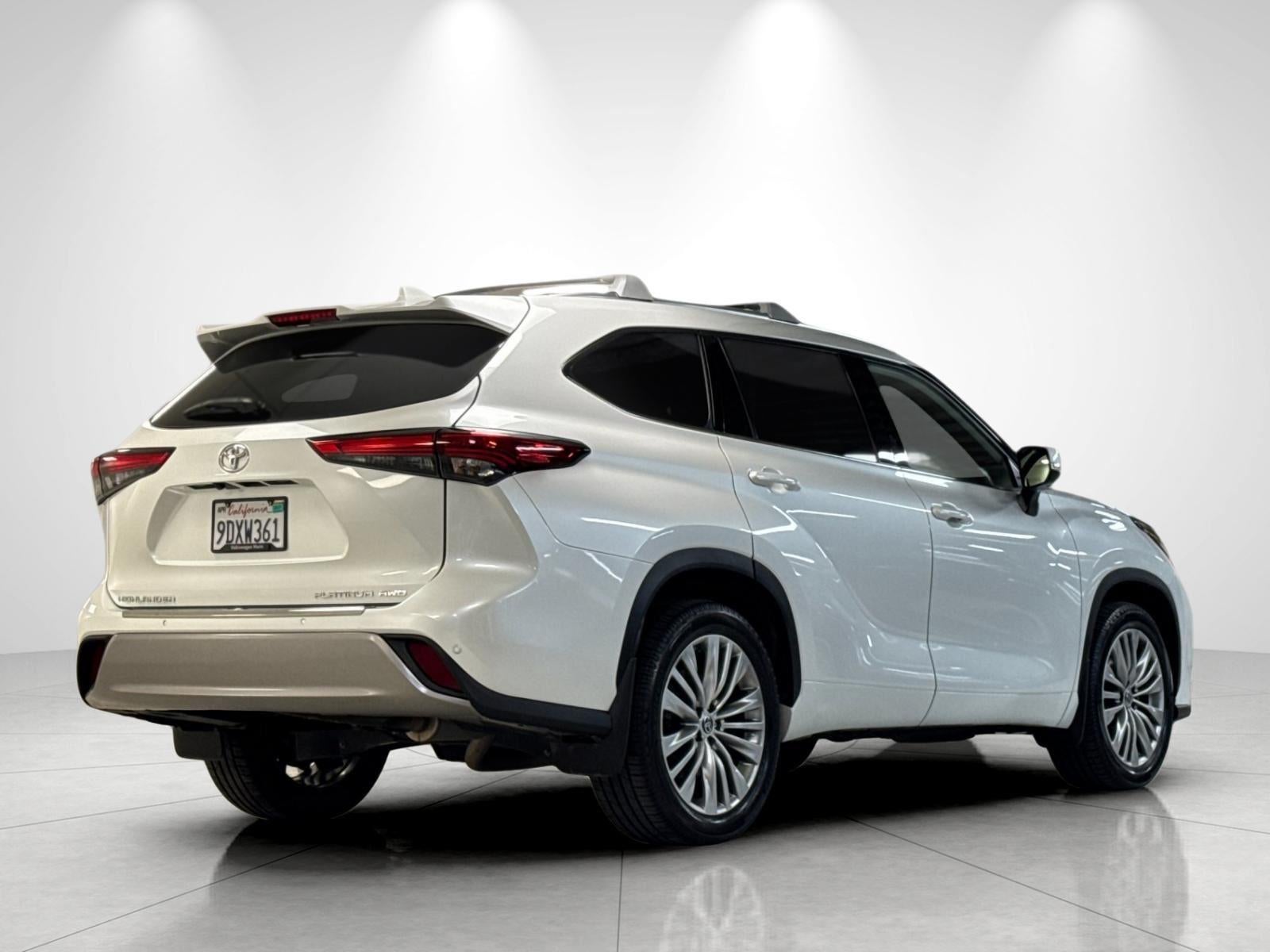 2022 Toyota Highlander Platinum