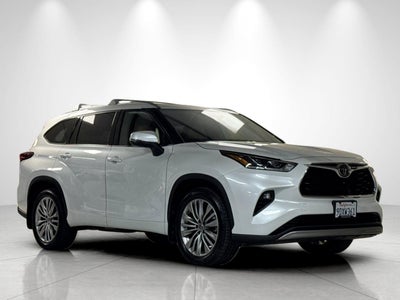 2022 Toyota Highlander Platinum