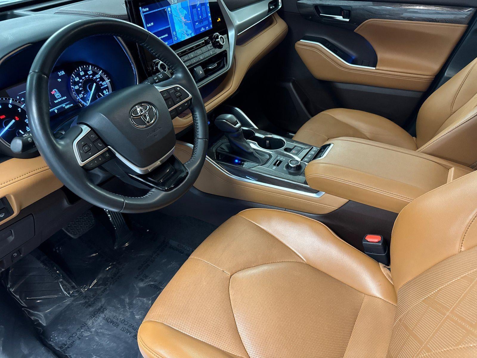 2022 Toyota Highlander Platinum