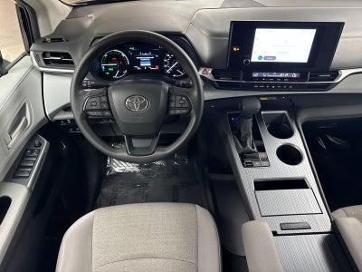 2025 Toyota Sienna LE 8-Passenger