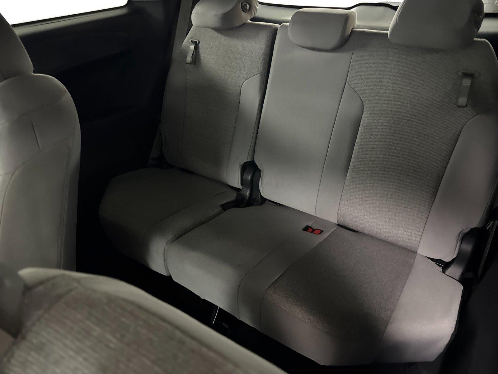 2025 Toyota Sienna LE 8-Passenger