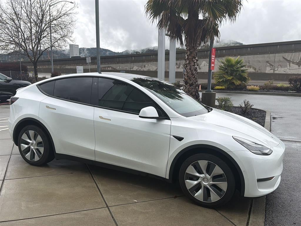 2022 Tesla Model Y Long Range