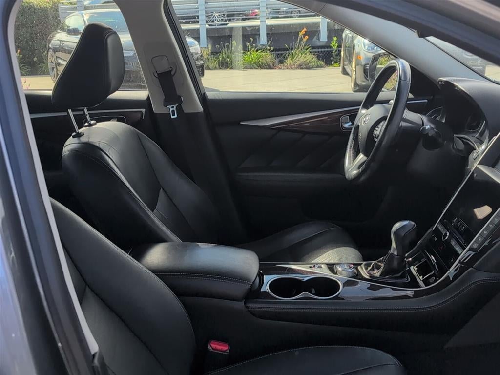 2015 INFINITI Q50 Premium