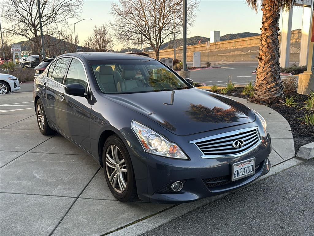 2012 INFINITI G25 Sedan Journey