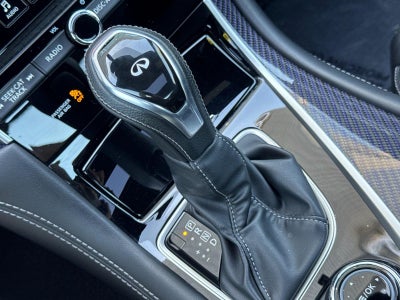 2017 INFINITI Q60 Sport