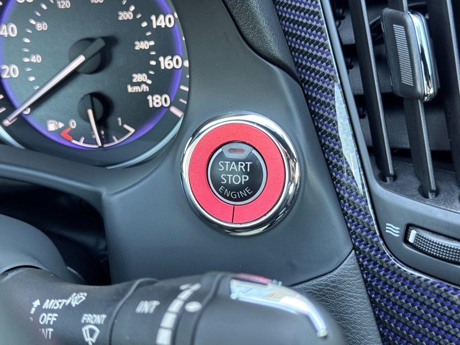 2017 INFINITI Q60 Sport