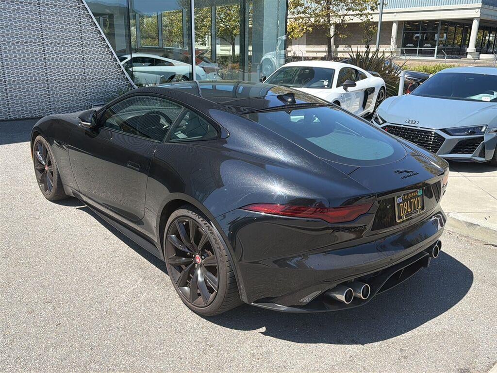 2021 Jaguar F-TYPE R