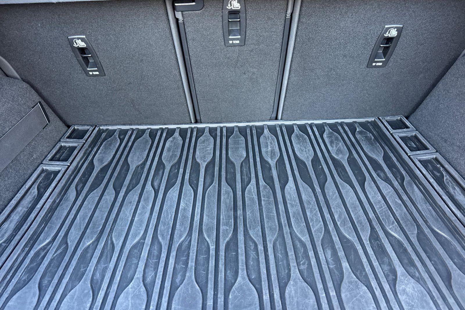 2023 Land Rover Range Rover Evoque R-Dynamic SE