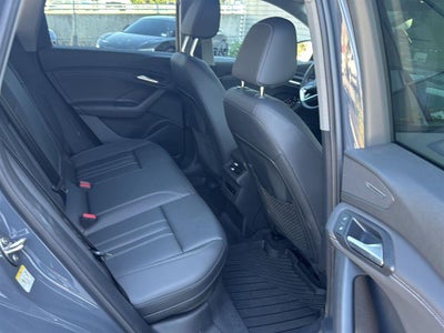 2025 Audi Q6 e-tron Premium