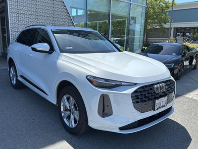2025 Audi Q5 Premium