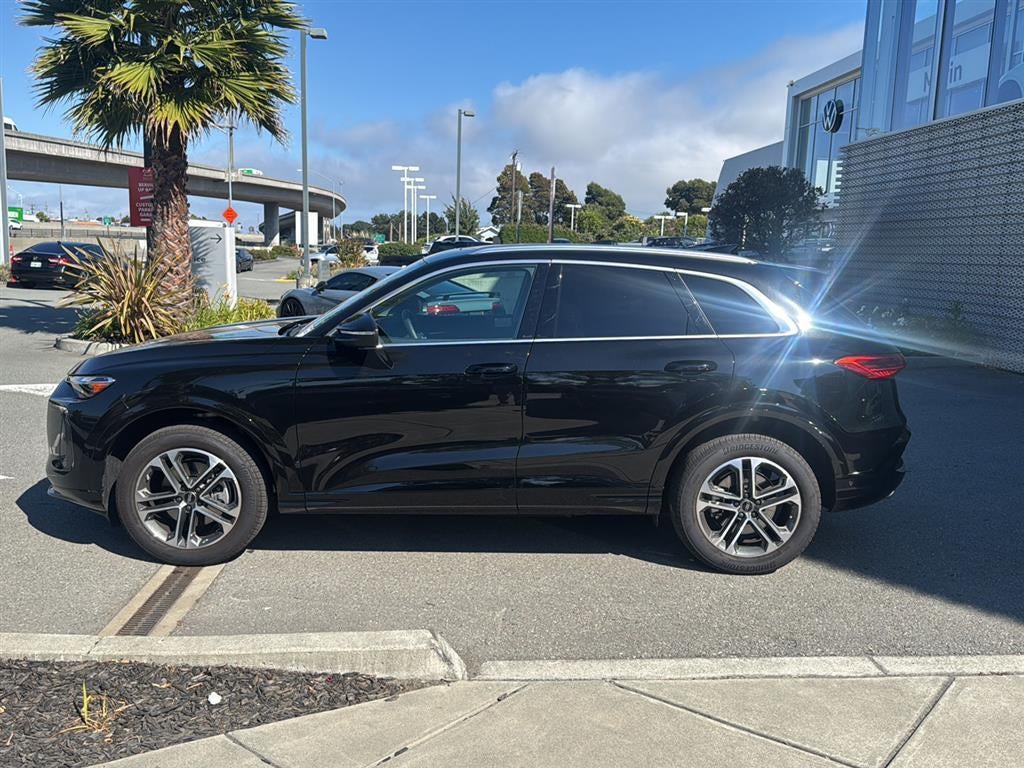 2025 Audi Q5 Premium