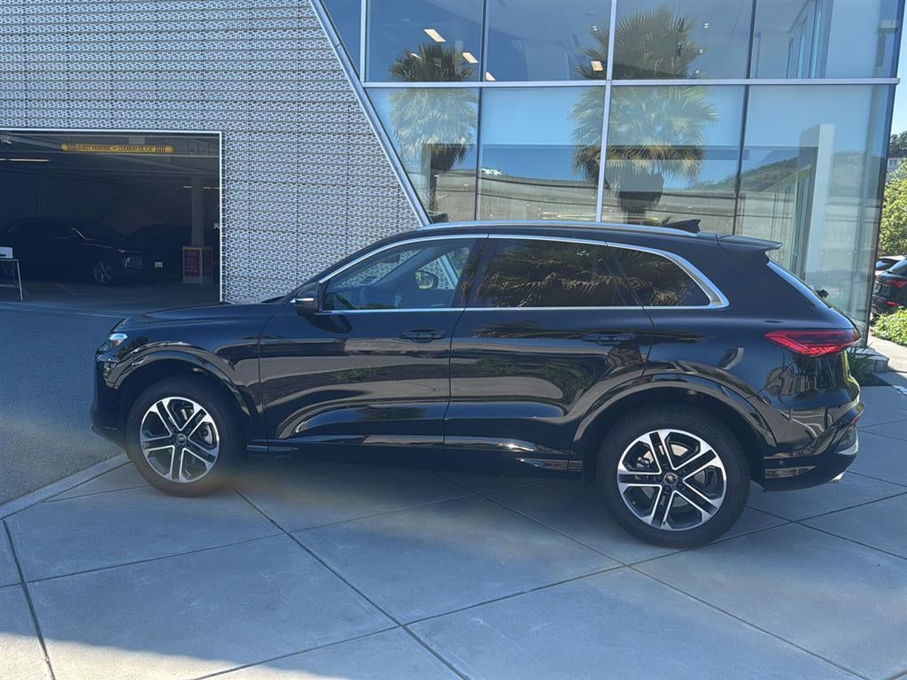 2025 Audi Q5 Premium