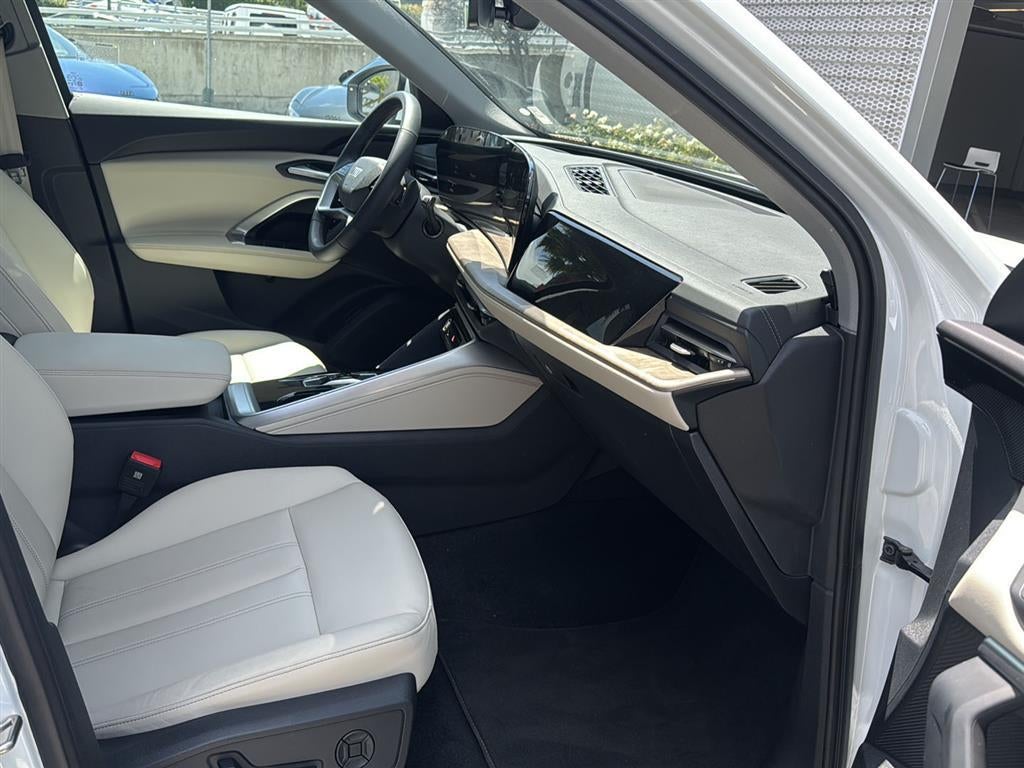 2025 Audi Q5 Premium
