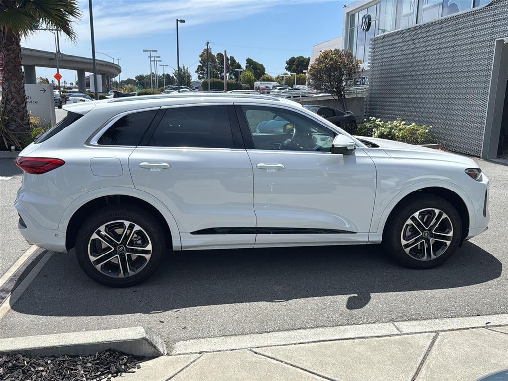 2025 Audi Q5 Premium