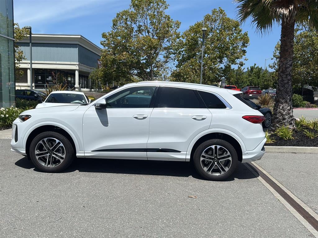 2025 Audi Q5 Premium