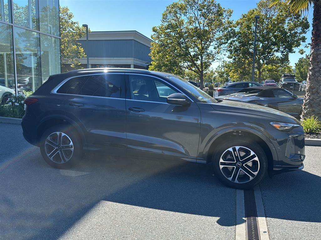 2025 Audi Q5 Premium