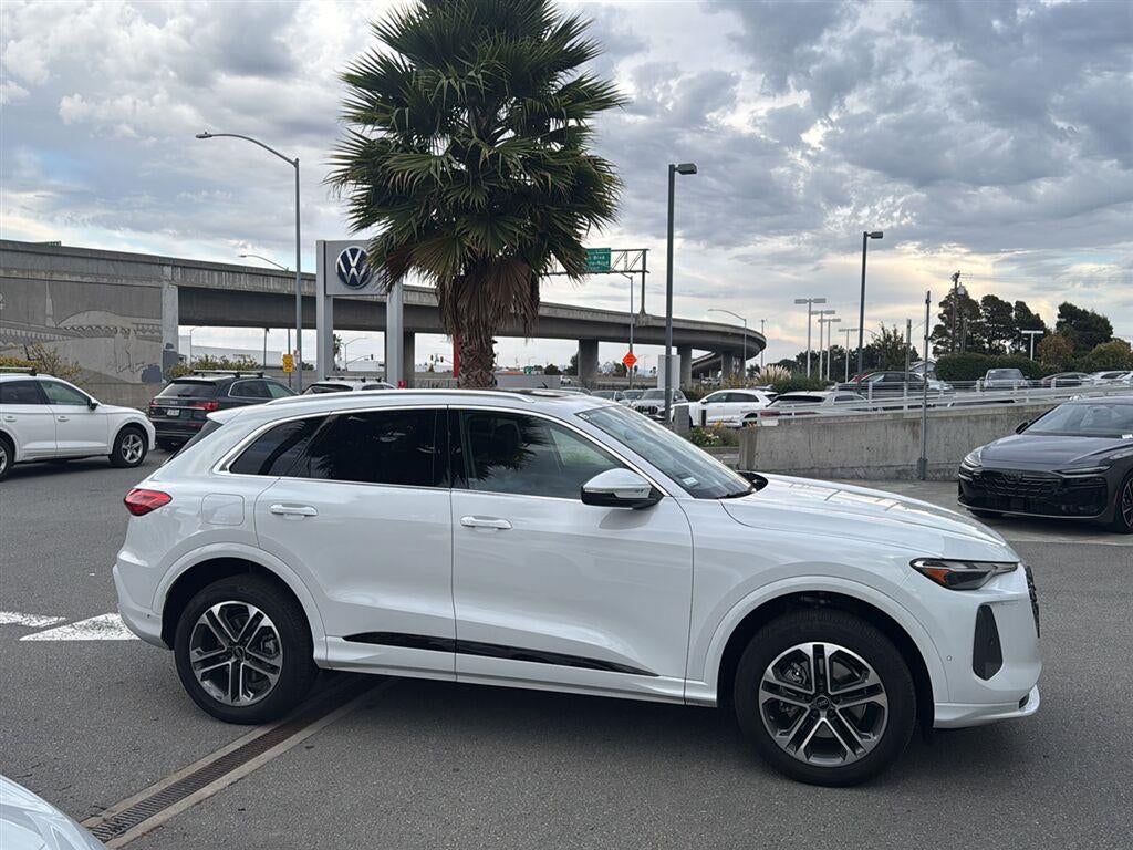 2026 Audi Q5 Premium