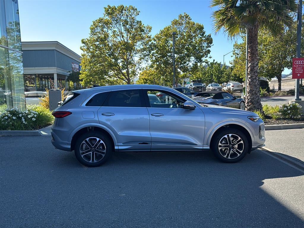2025 Audi Q5 Premium