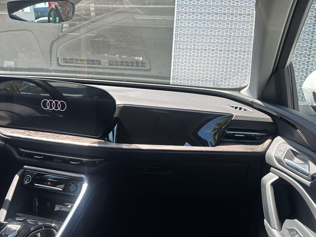 2025 Audi Q5 Premium