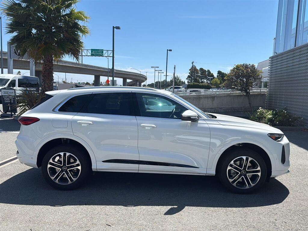 2025 Audi Q5 Premium