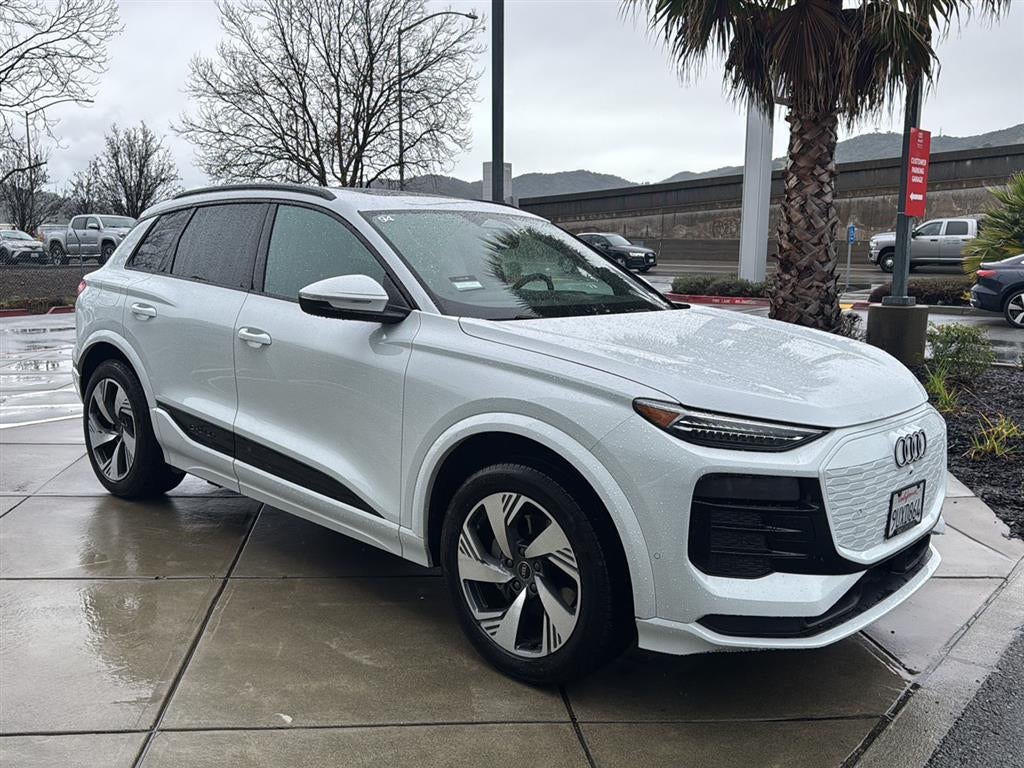 2025 Audi Q6 e-tron Premium Plus