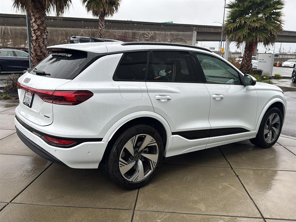 2025 Audi Q6 e-tron Premium Plus