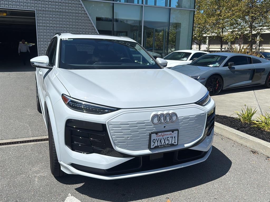 2025 Audi Q6 e-tron Premium Plus
