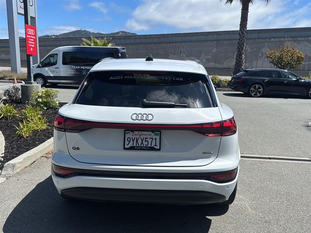 2025 Audi Q6 e-tron Premium Plus