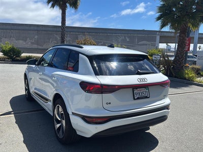 2025 Audi Q6 e-tron Premium Plus
