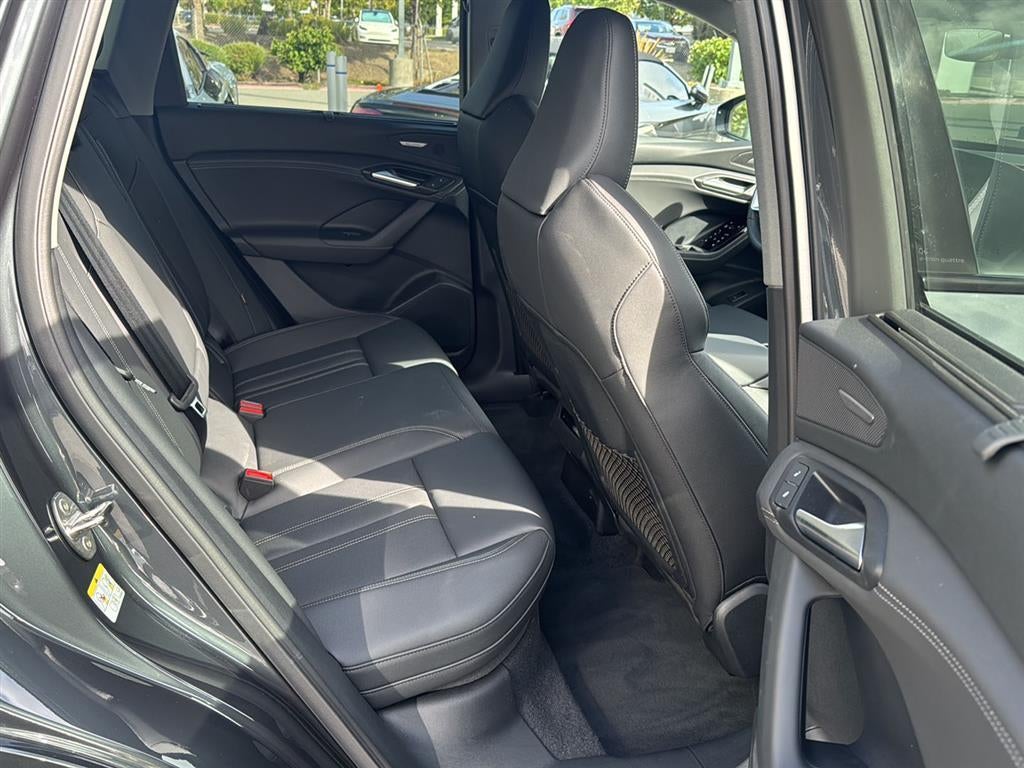2025 Audi Q6 e-tron Premium Plus