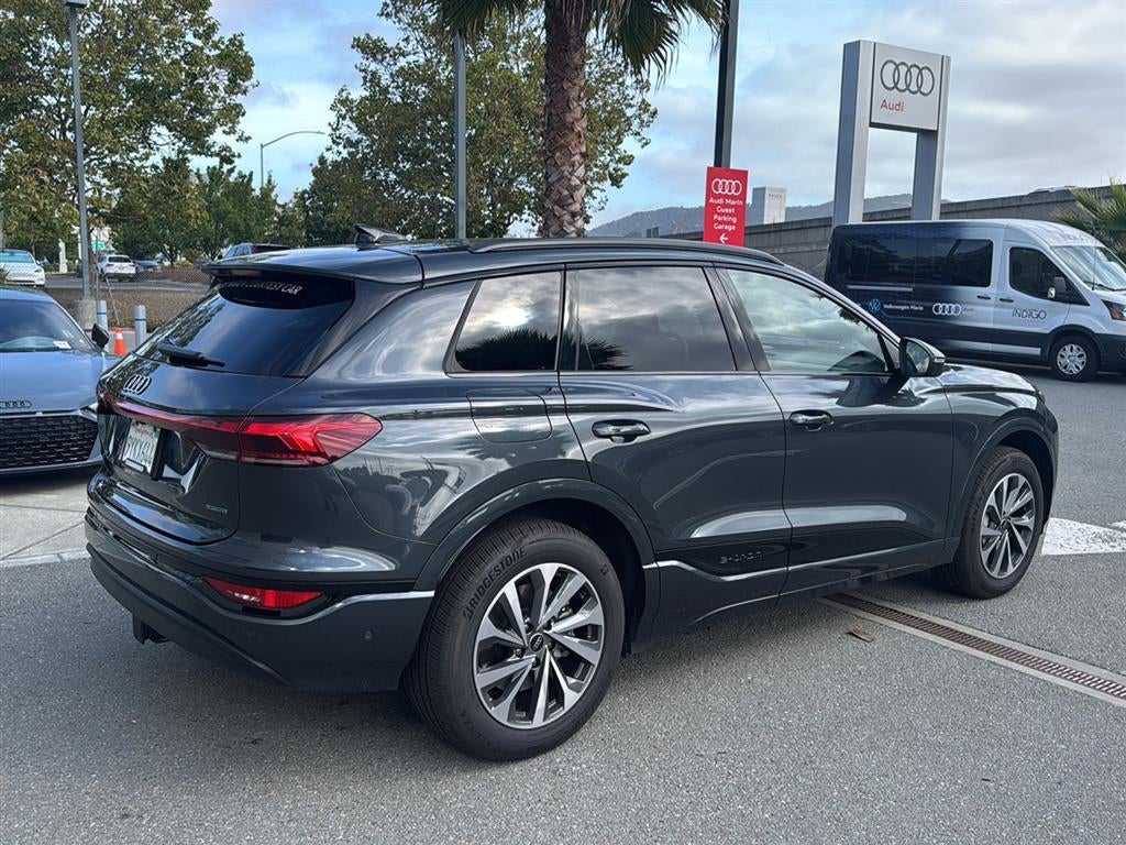 2025 Audi Q6 e-tron Premium Plus
