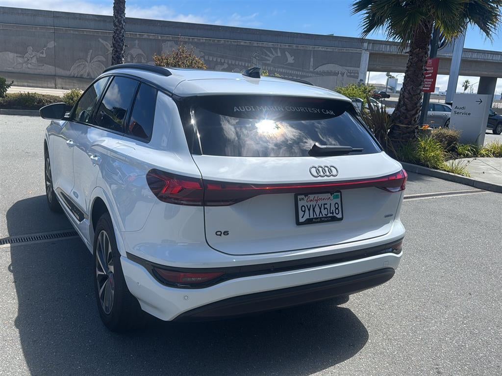 2025 Audi Q6 e-tron Premium Plus