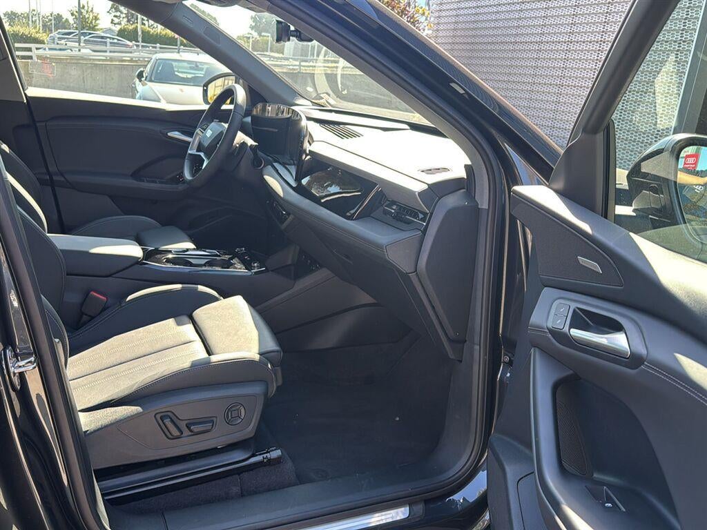 2025 Audi Q6 e-tron Premium Plus