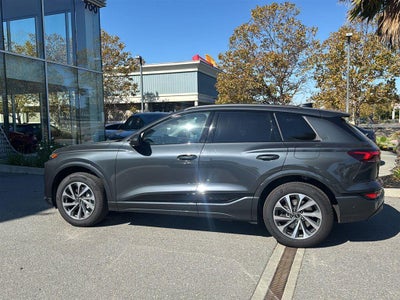2025 Audi Q6 e-tron Premium Plus