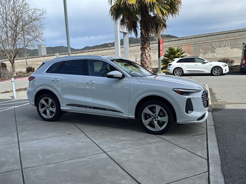 2025 Audi Q5 Premium Plus